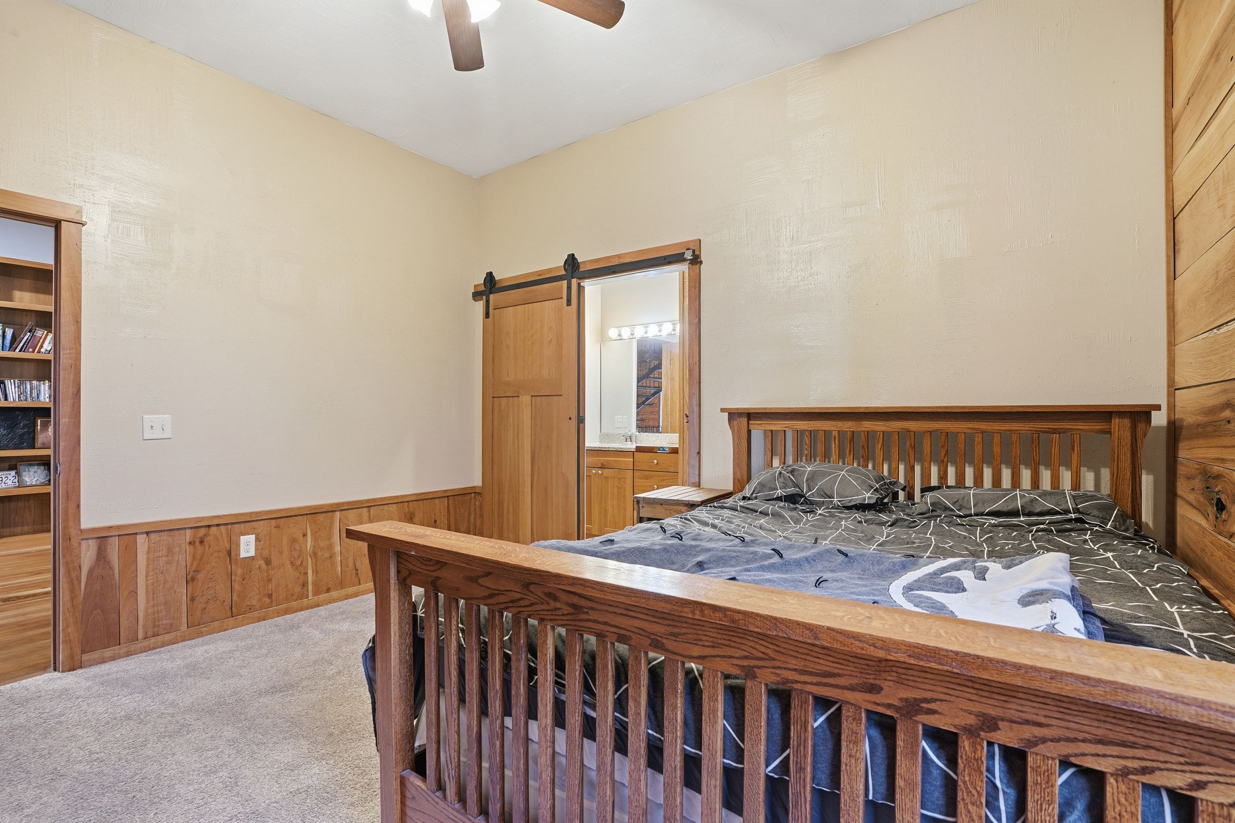 Listing Photo: 3300 Underwood Ave 0029-